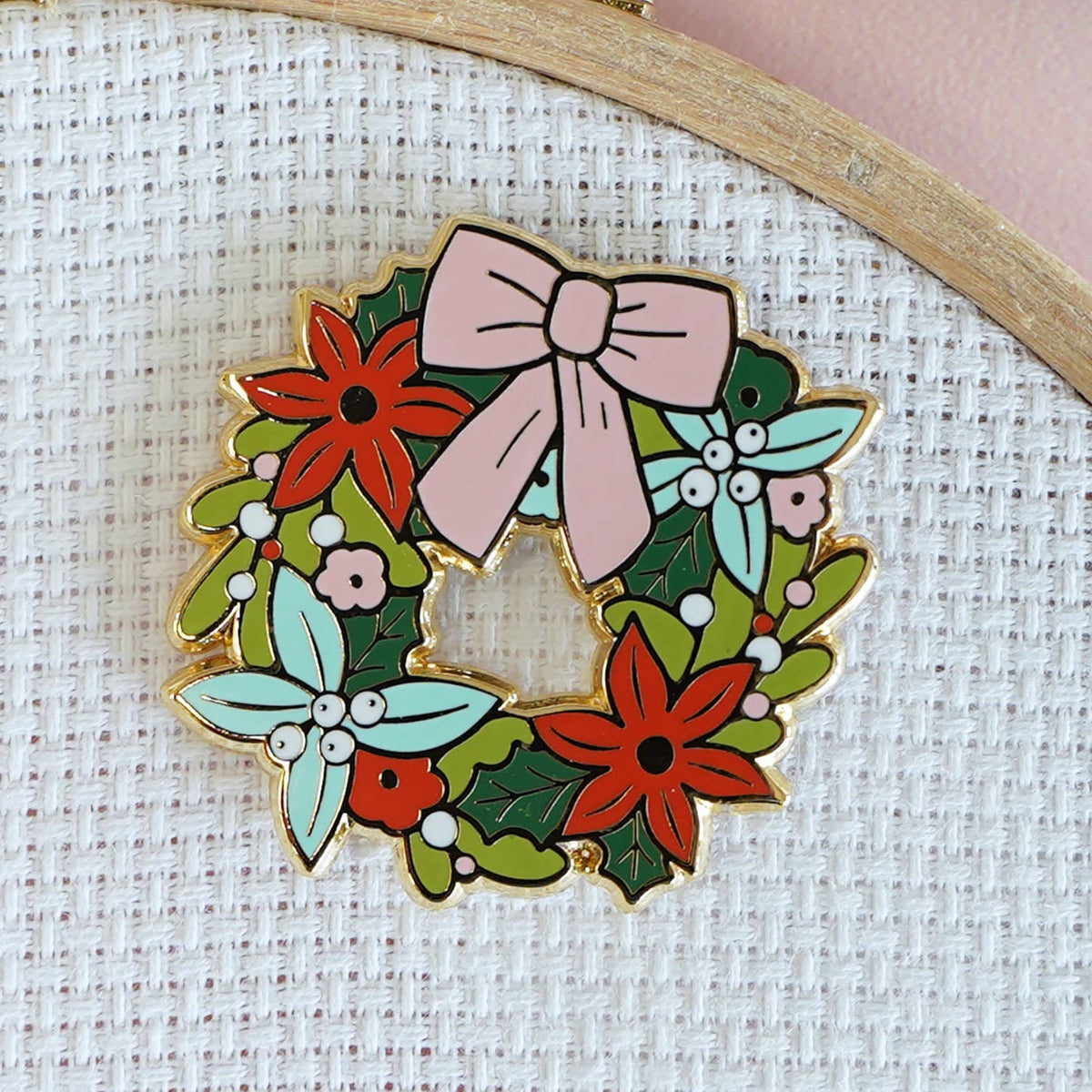 Wreath Magnetic Needle Minder by Caterpillar Cross Stitch