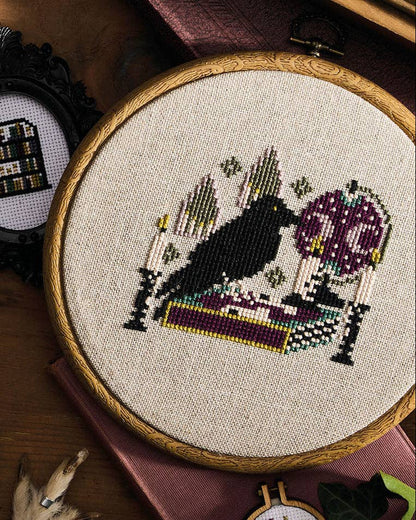 Round Woodgrain Flexi Embroidery Display Hoop - 6 inch